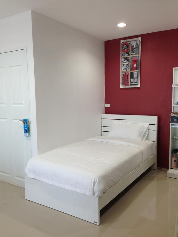 Living By Grace Apartment Si Sunthon Exterior photo