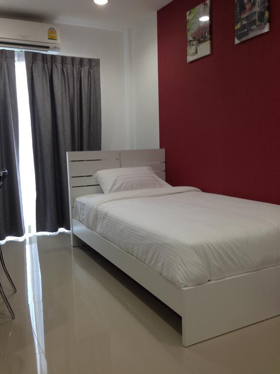 Living By Grace Apartment Si Sunthon Exterior photo